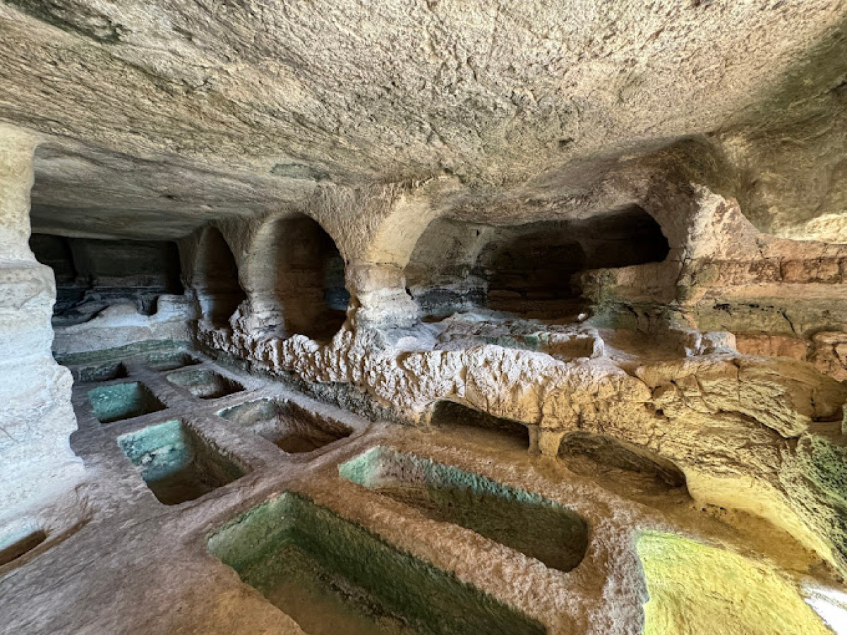 La Grotta delle Trabacche | Sepoltura monumentale nel cuore di Ragusa - Foto: Nicolas di Pol
