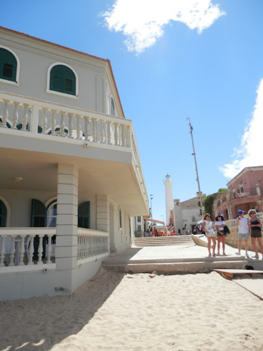 Punta Secca e la Casa di Montalbano | Il luogo che ha reso reale il commissario più amato della Sicilia - Foto: la casa di Montalbano