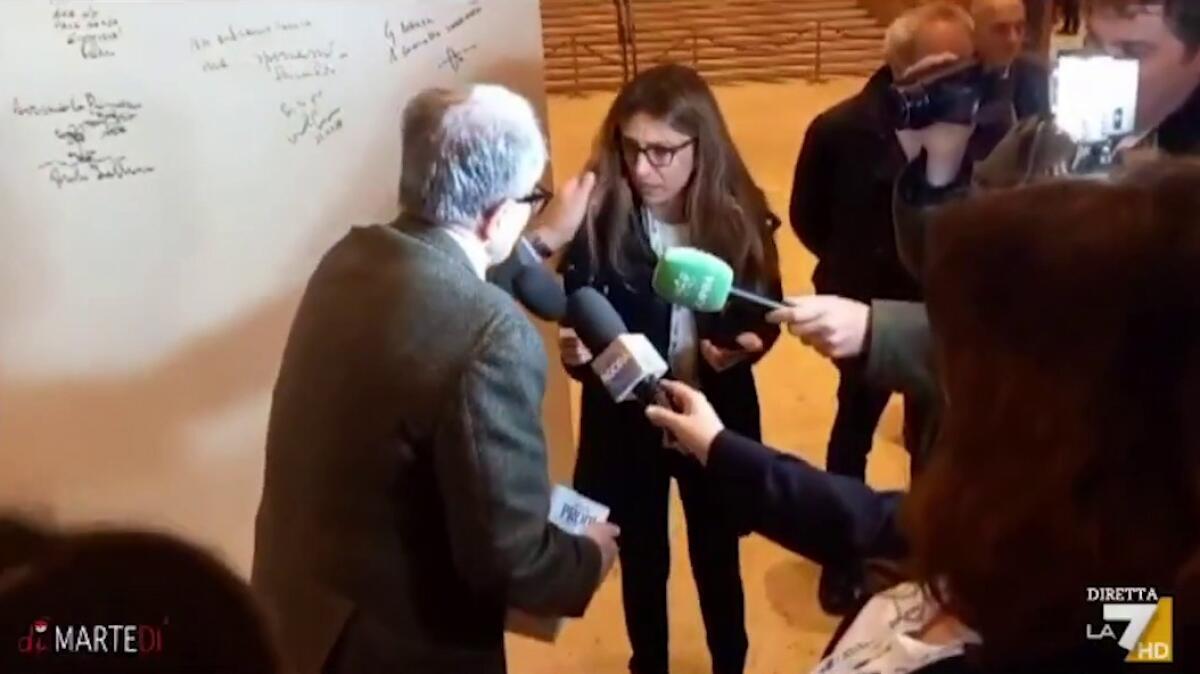 Prodi in difficoltà | Un gesto inaspettato scuote il mondo del giornalismo! - 