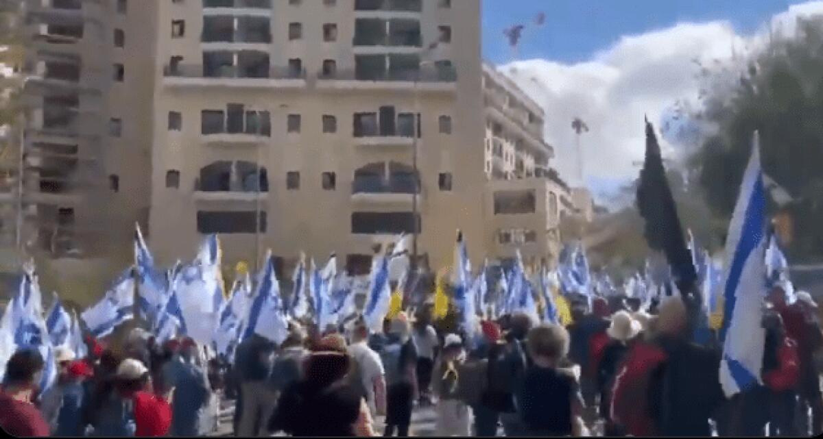 Gerusalemme in tumulto | La protesta contro Netanyahu che nessuno si aspettava! -