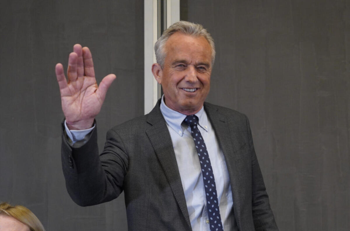 Un ministro della Salute propone di lasciar diffondere il virus dell'aviaria | Gli scienziati avvertono: è una ricetta per il disastro! - 
