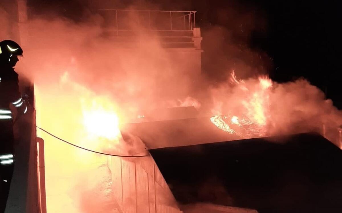 Incendi a Ostia: colpevoli o coincidenze? | La verità sulle concessioni balneari in pericolo! -