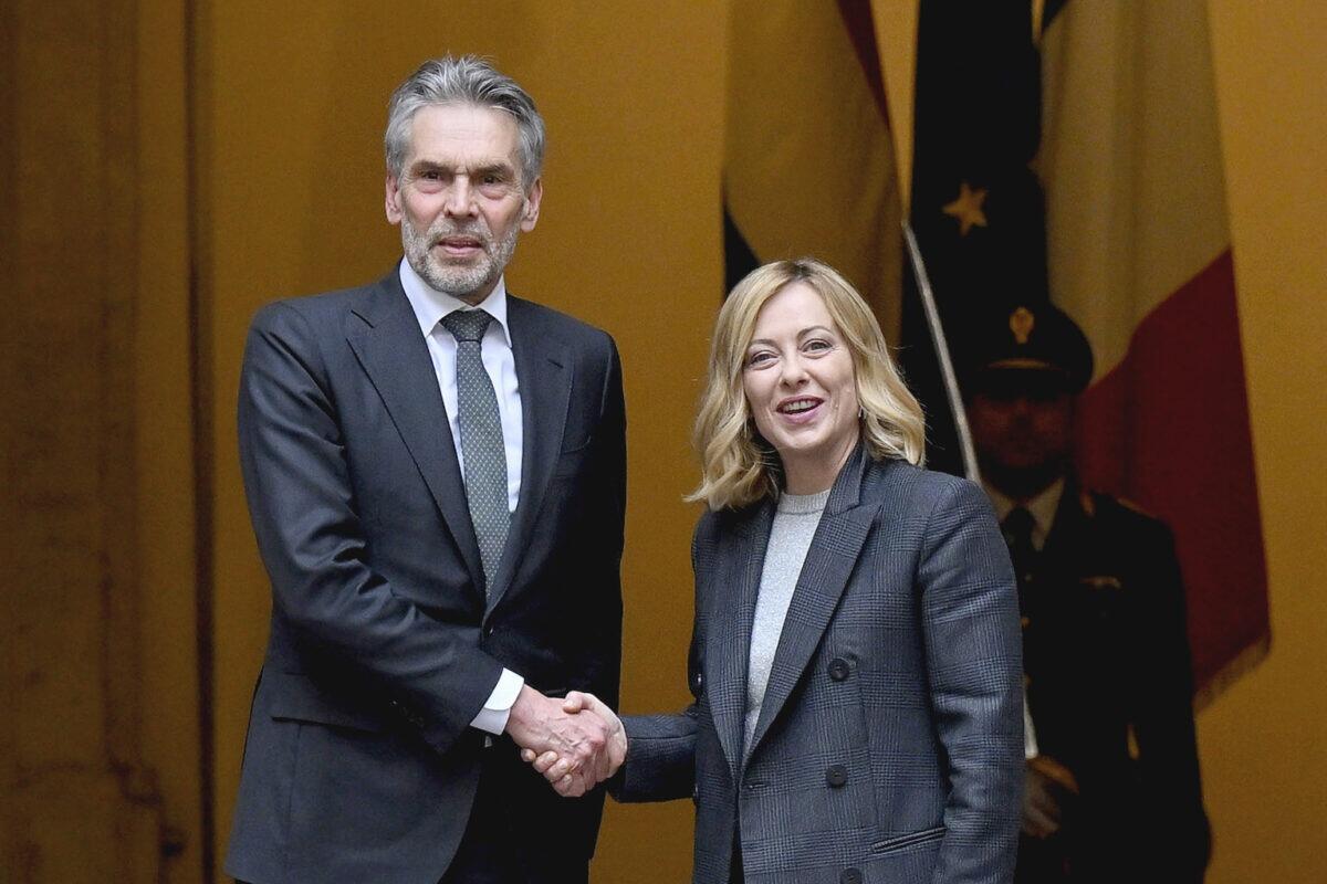 Meloni e Schoof discutono dell'Ucraina | Cosa sta realmente accadendo nei corridoi della geopolitica europea? - 