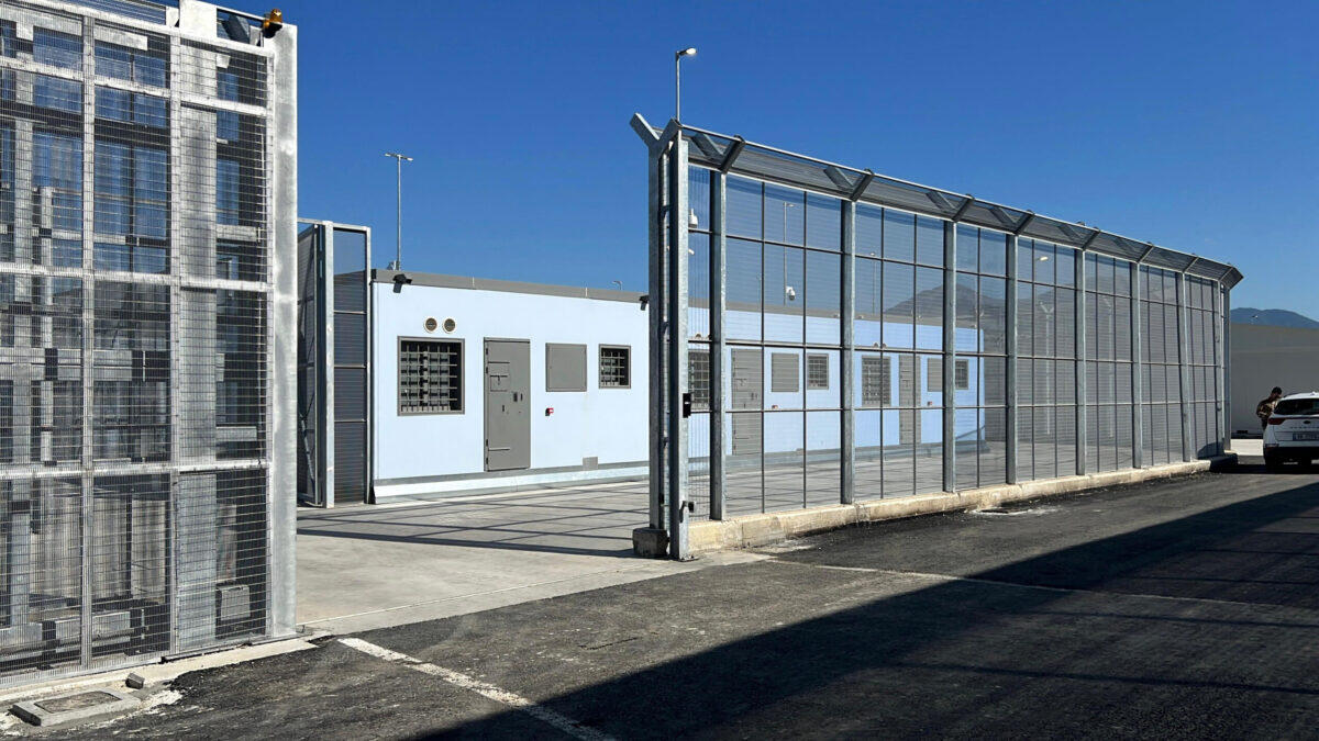 Albania pronta ad accogliere migranti | Perché questo piano sta facendo discutere l'Europa? -