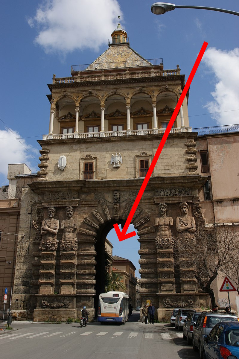 La Porta Nuova e il leone di pietra | Simboli di potere e minacce silenziose - Foto: Allie_Caulfield/Wikipedia