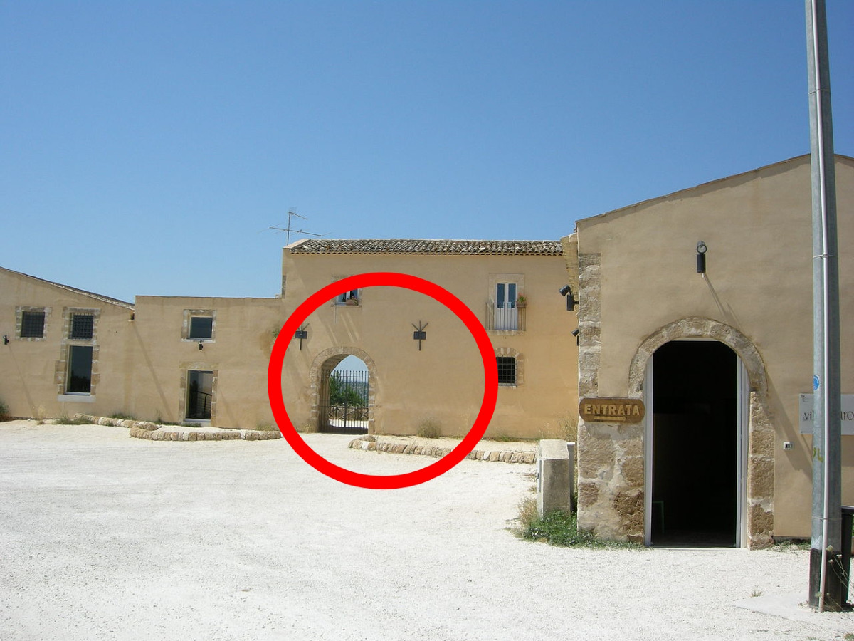 Un segreto incredibile viene alla luce | C'è una Villa a Siracusa nasconde qualcosa di stupefacente - Foto: I, Sailko/Wikipedia