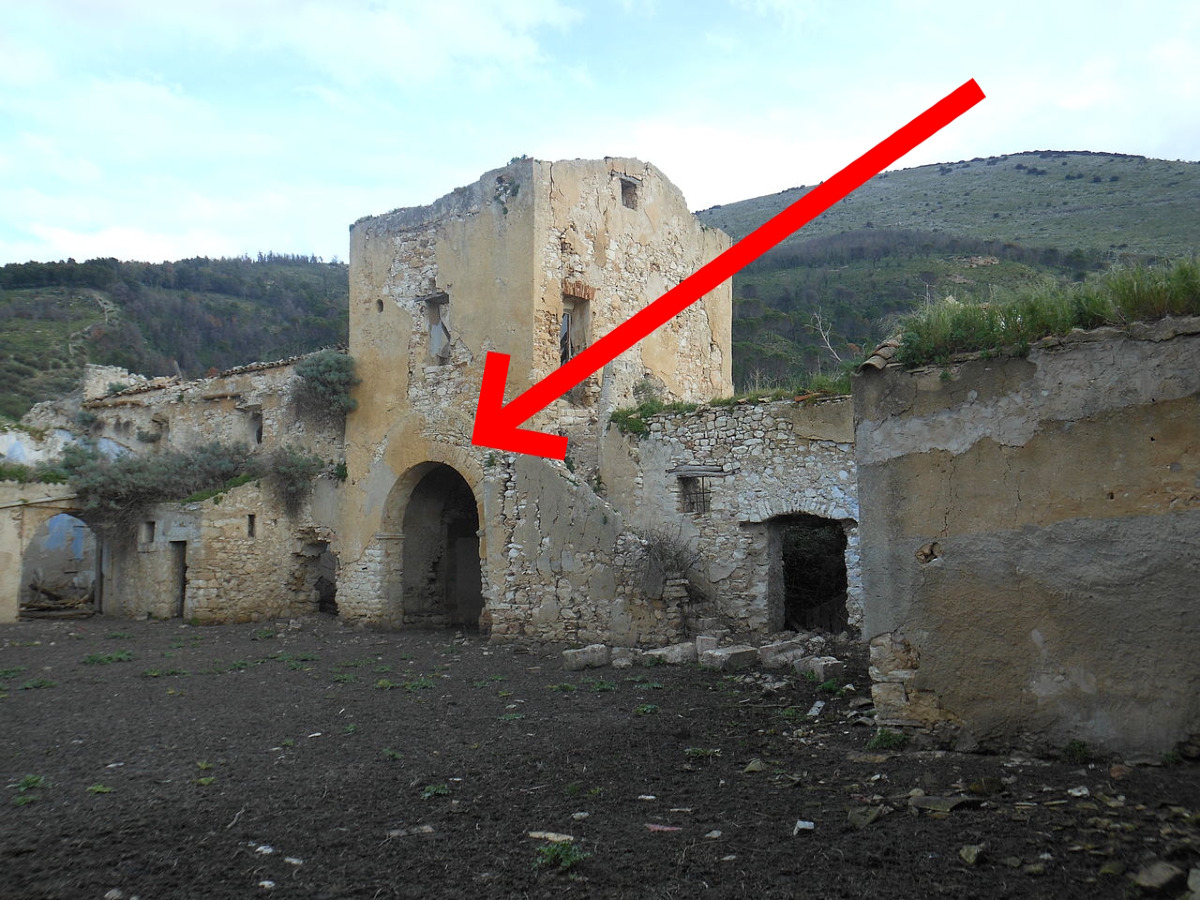 Un castello che nessuno conosce | Un luogo che sorprende anche gli storici - Foto: Gibiluasili/Wikipedia