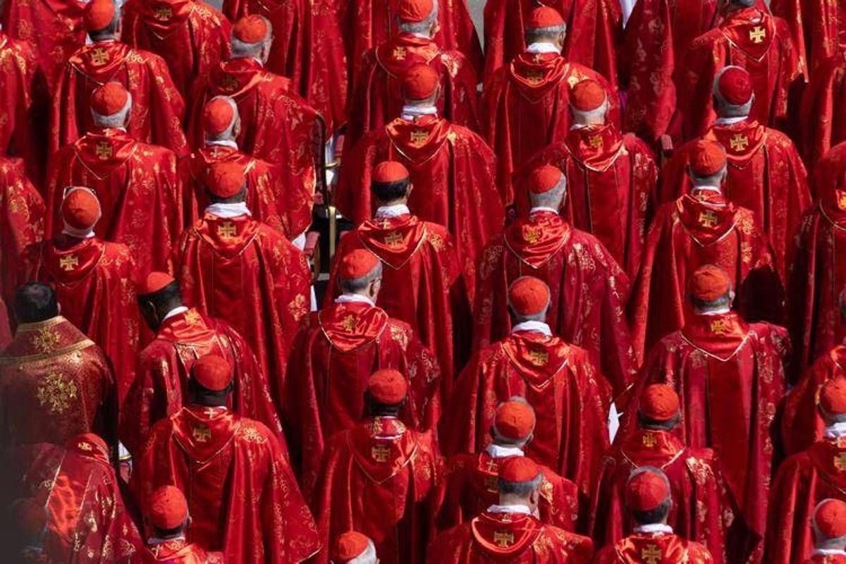 Verso il conclave, cardinali: "Sarà breve. Apprezziamo gesto Becciu" - 
