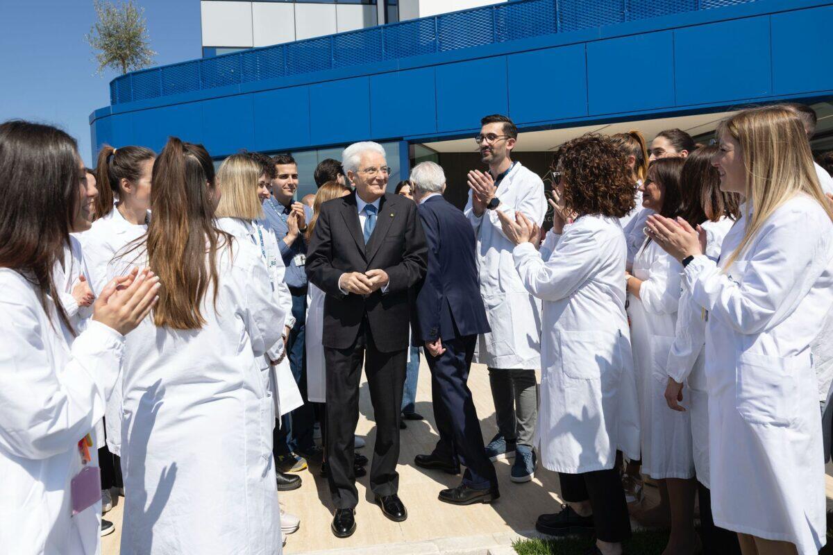 Morti sul lavoro in aumento | L'amaro monito di Mattarella sul futuro dei salari e della sicurezza! -