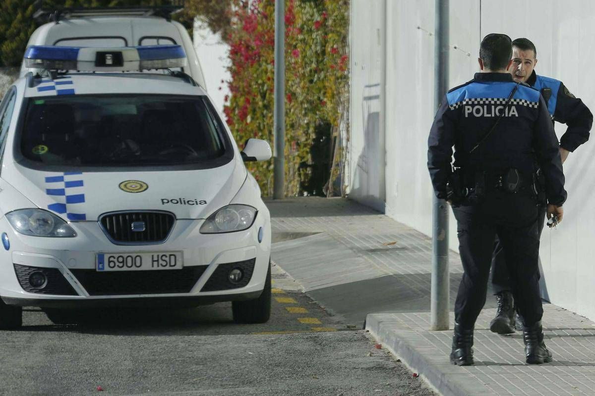Spagna, 3 bambini segregati in casa da oltre 3 anni: arrestati i genitori - 