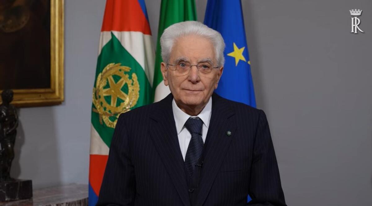 La commozione di Mattarella per Papa Francesco | Un vuoto incolmabile o un nuovo inizio? - 