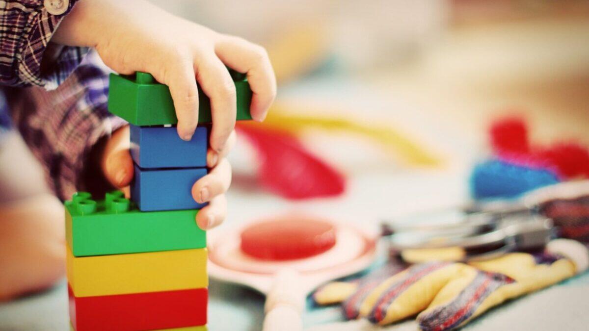 Un bambino di 4 anni chiama 70 volte il 112 | scopri cosa ha scatenato la curiosa situazione! - 