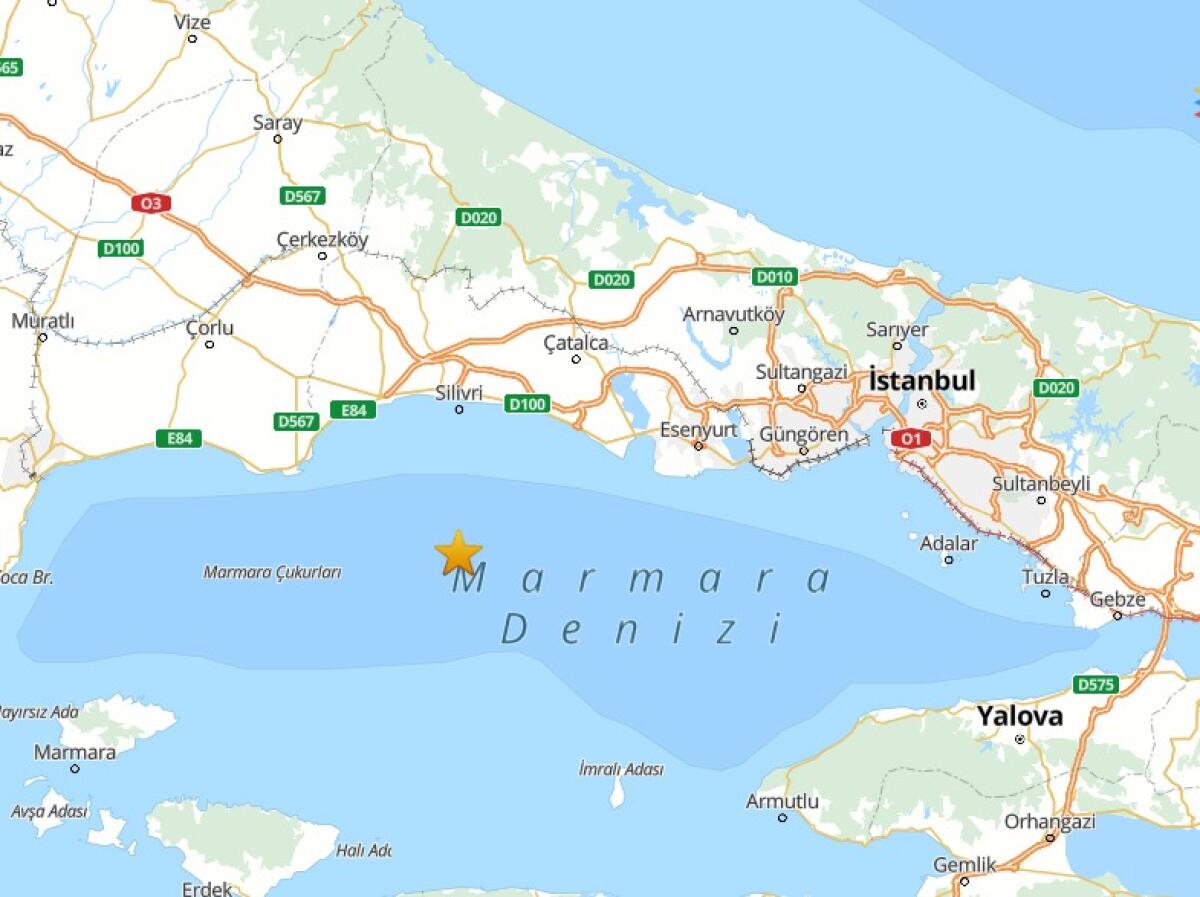 Un terremoto di magnitudo 6.2 colpisce Istanbul | Vuoi sapere come la cittĂ reagisce a questo evento inaspettato? -