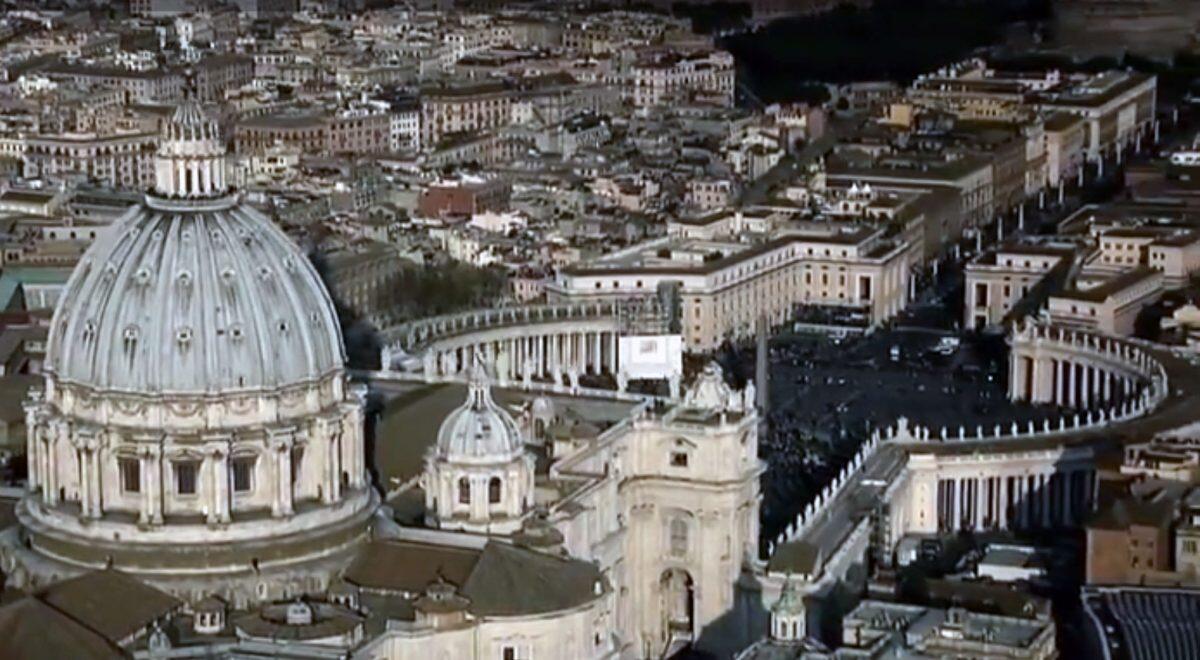 Fino a 2.500 euro per un letto a Roma | Speculare sulla morte del Papa è davvero un affare? -