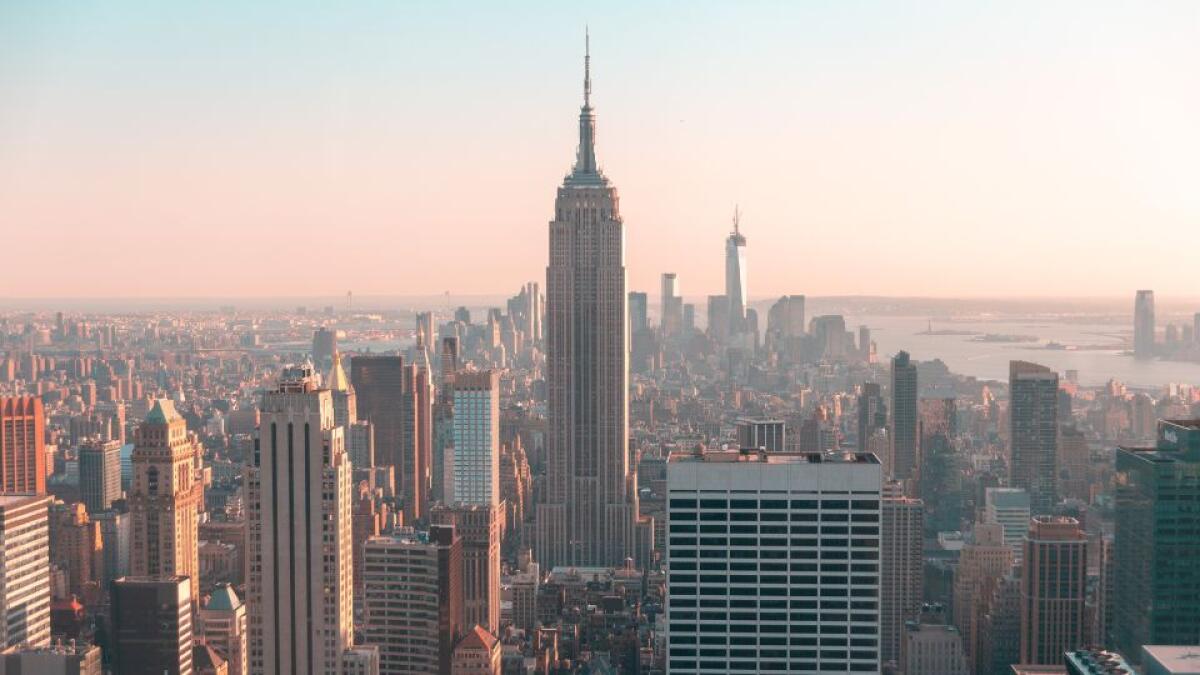 Guadagnano 50.000 dollari all'anno eppure dormono in rifugi | La verità inquietante sulla classe lavoratrice di New York. - 
