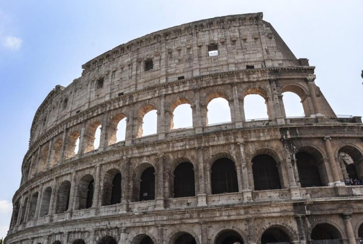 Colosseo: multa da 20 milioni per biglietti nascosti | Gli italiani meritano giustizia o speculazione? - 