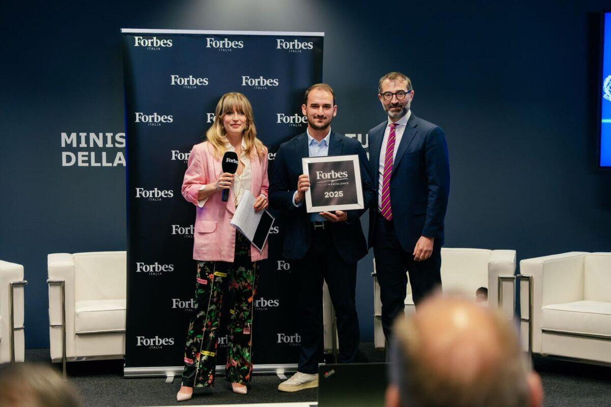 Vinitaly 2025 sorprende con un premio inaspettato | Può un giovane imprenditore cambiare il futuro del vino italiano? -