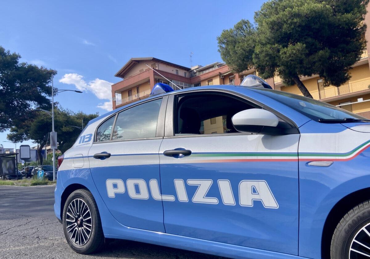 Battaglia in autobus finisce con coltello: la POLIZIA di Catania interviene in un litigio da film! -