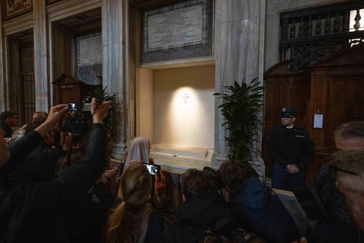 20.000 fedeli in un solo giorno | Può un pontefice avvicinare così tanta gente? -