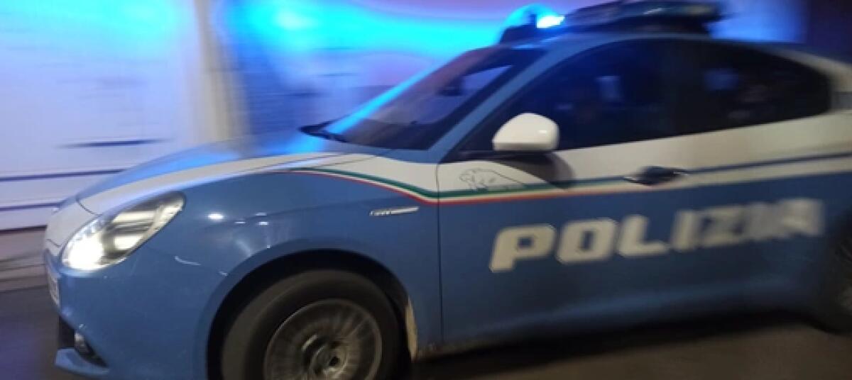 Tentata rapina sotto i portici | La Polizia di Messina blocca un aggressore in fuga! -