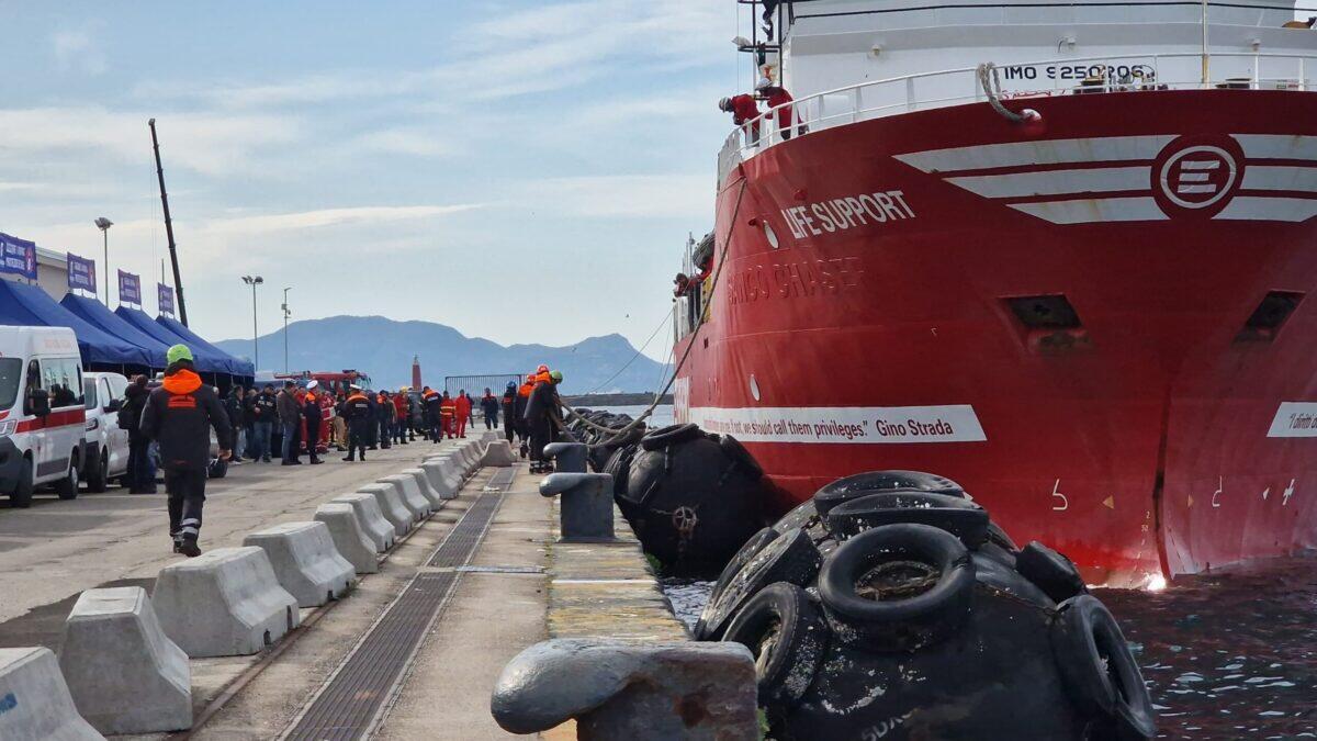 141 migranti salvati a Napoli e 88 a Genova | Ma la rete di traffico internazionale è più estesa di quanto pensi! - 