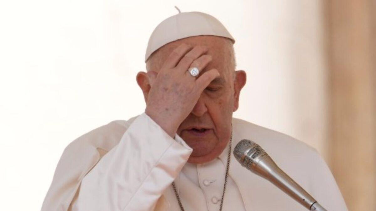 Papa Francesco colpito da un ictus fatale alle prime luci dell'alba | Scopri perché la sua morte ha scosso il mondo intero! -