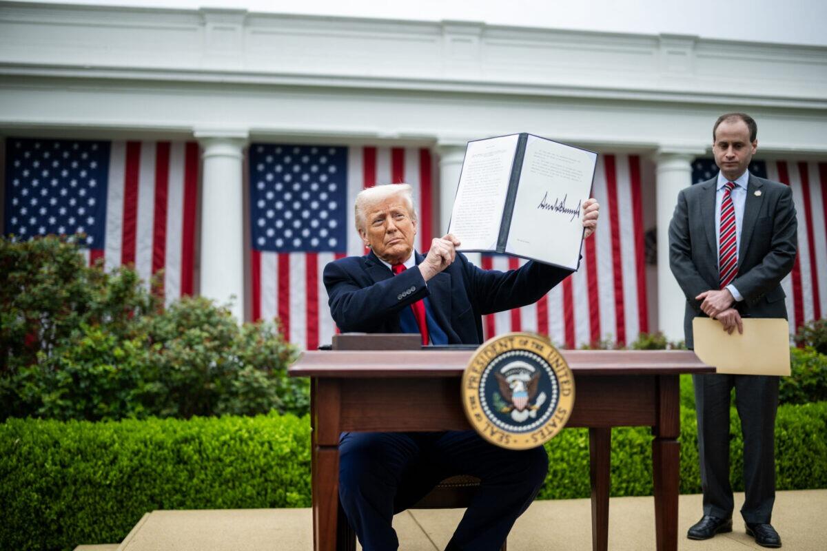 Borse in picchiata | Trump accusa: “Siate forti o sarete perdenti!” -