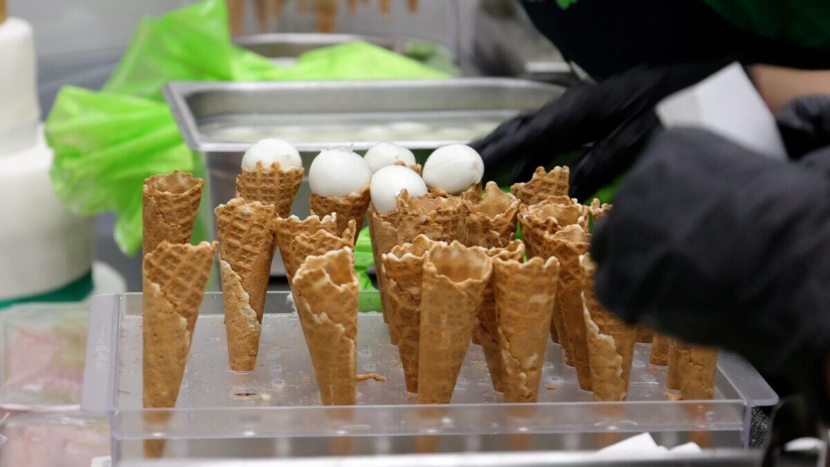 Mozzarella in Cono: la Strana Risposta di Napoli ai Dazi di Trump | Perché Potrebbe Cambiare il Futuro dell'Industria Locale! -