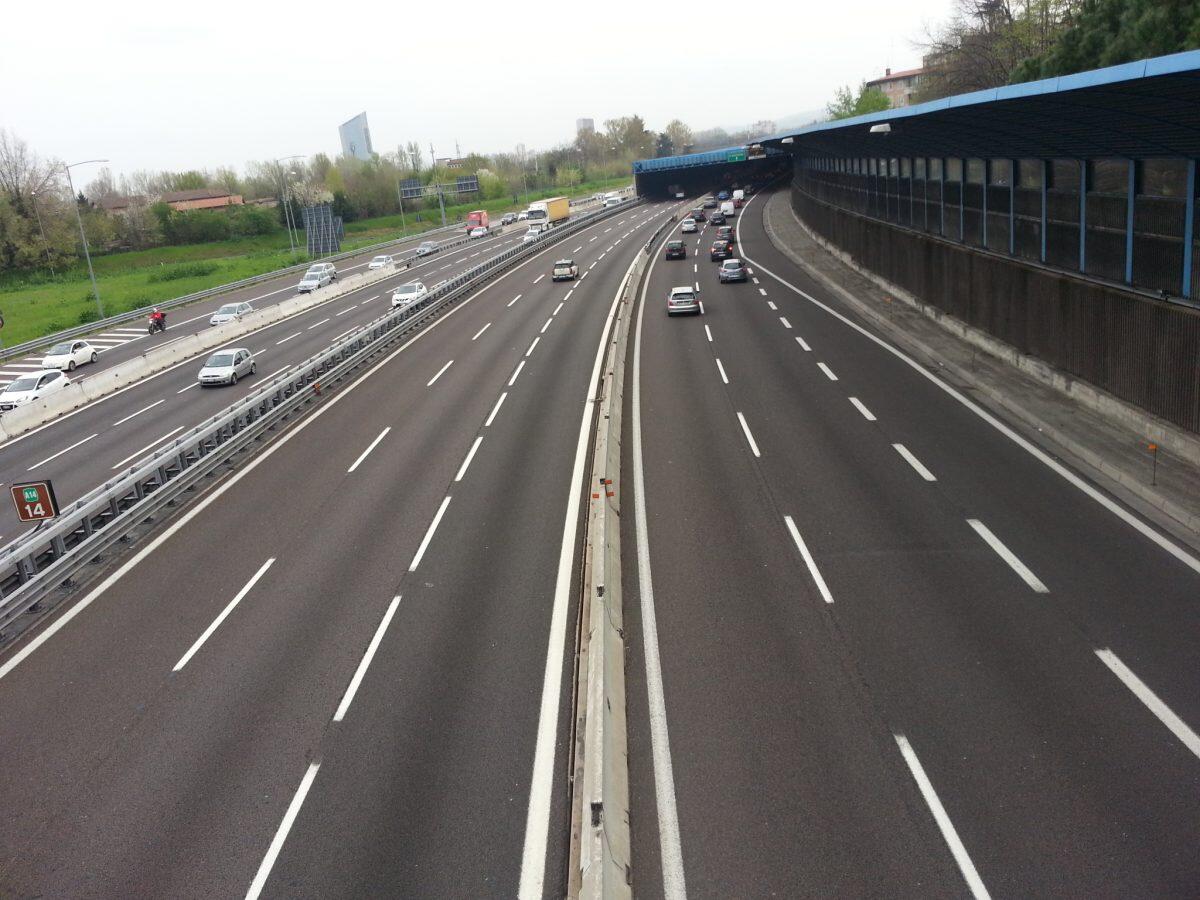 Furgone investe operaio in tangenziale | Gli ennesimi segnali ignorati? - 