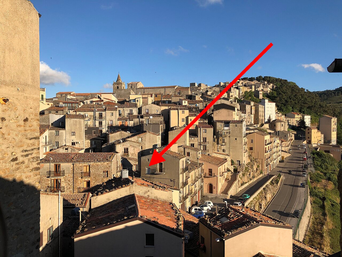 Un borgo siciliano sulla bocca di tutti | Premiato nel cuore delle Madonie per il suo turismo senza barriere - Foto: Davide Mauro/Wikipedia