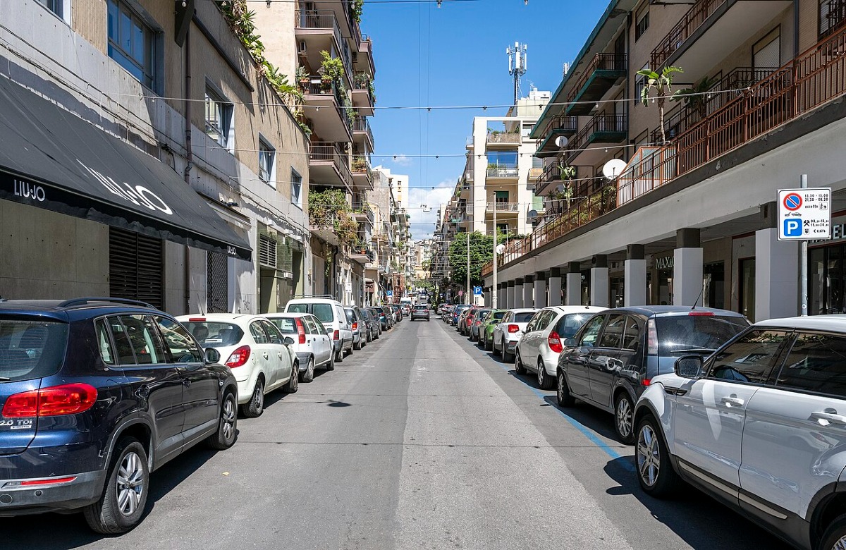Cardello in via Monfalcone | Proteste a Catania per la rimozione delle auto -