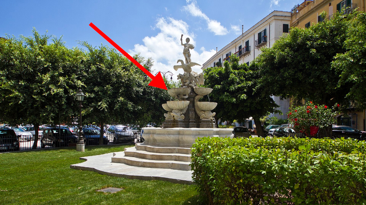 In pochi conoscono la verità su questo monumento | La Fontana del Garraffo e la scoperta sorprendente - Foto: trolvag/Wikipedia