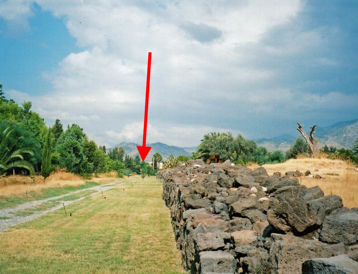 Nessuno sospettava cosa nascondesse | Naxos e il segreto che ha trasformato la Sicilia per sempre - Foto: Alun Salt/Wikipedia