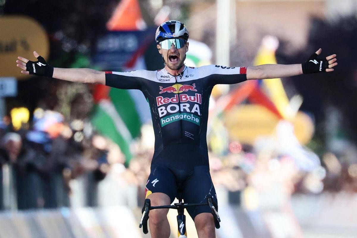 Giro d'Italia, a Denz la 18esima tappa. Del Toro resiste in maglia rosa -