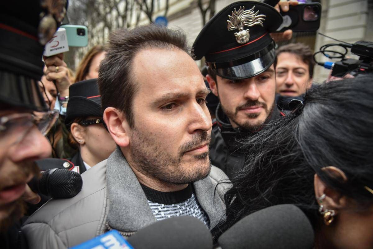 Caso Garlasco, blitz dei carabinieri a casa di Andrea Sempio - 