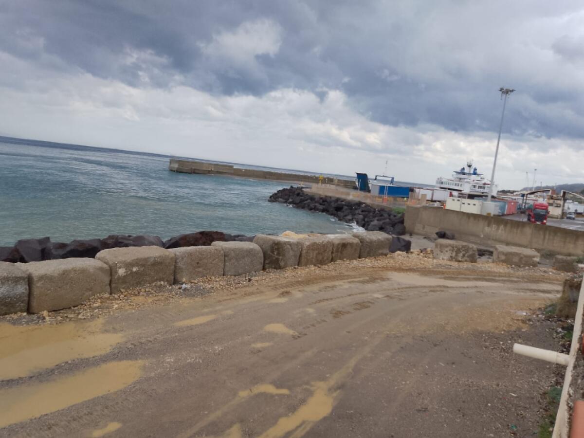 Manutenzione straordinaria al porto | Il Comune di Messina è pronto a sopportare un caos senza precedenti! -