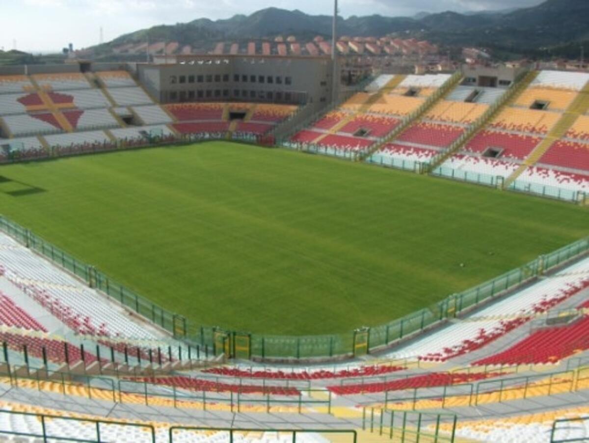 Il Comune di Messina promuove un maxischermo in stadio | Scopri perché la tifoseria non può mancare! -