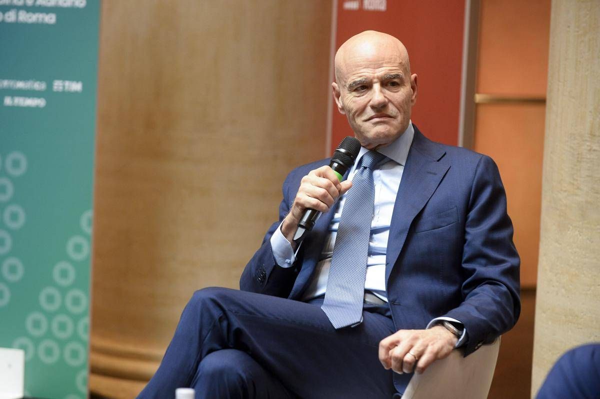 Mattarella nomina 25 nuovi Cavalieri del lavoro, c'è anche l'ad di Eni Claudio Descalzi -