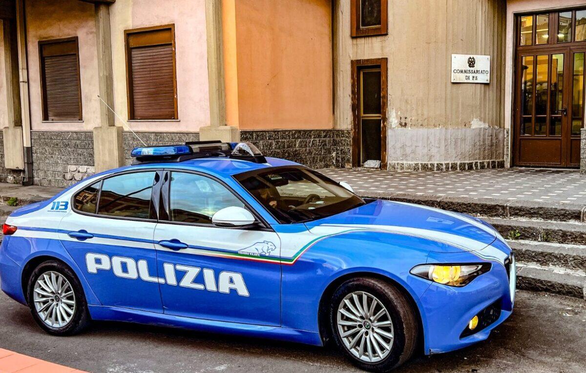 Un 18enne di Biancavilla vendica un alterco con un agguato in mezzo alla strada | La Polizia di Catania salva un ragazzo dall'aggressione! -