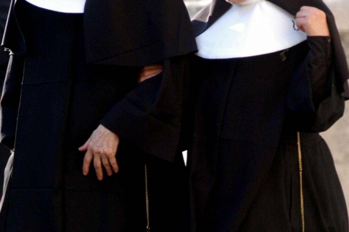 Suore di clausura in fuga, dal convento di Vittorio Veneto scappano altre sei religiose -
