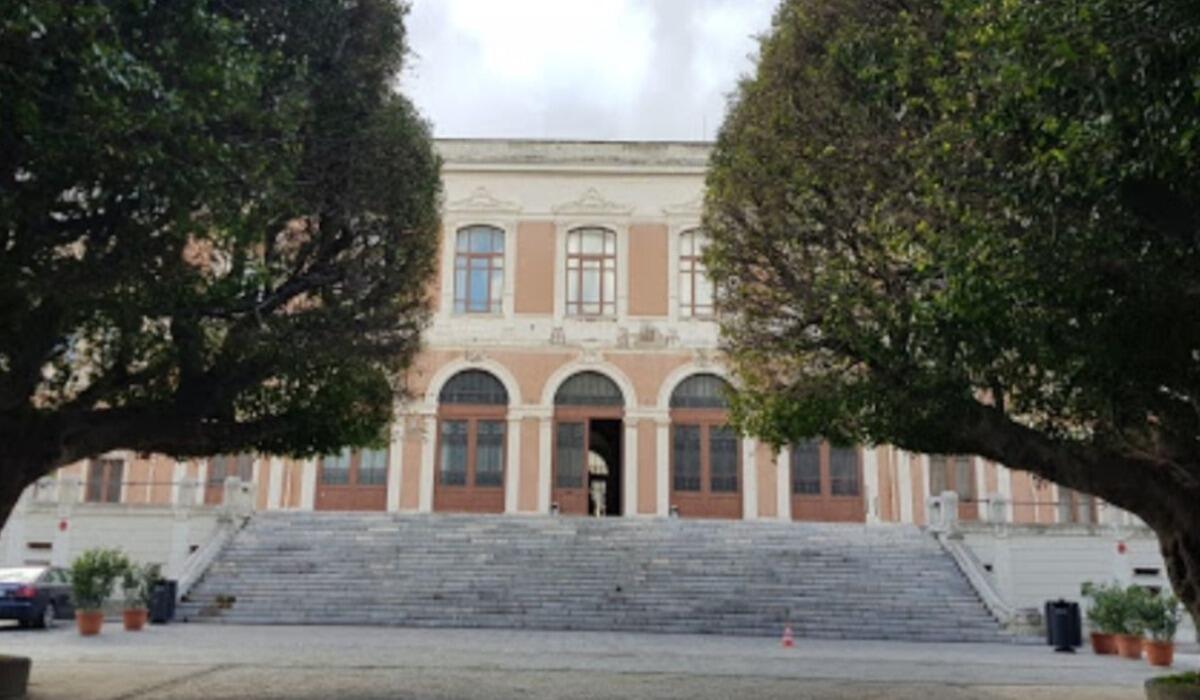 Il Concorso di Poesia Niccolò Bizzarri offre opportunità uniche | Università di Messina non è solo per i vincitori! -