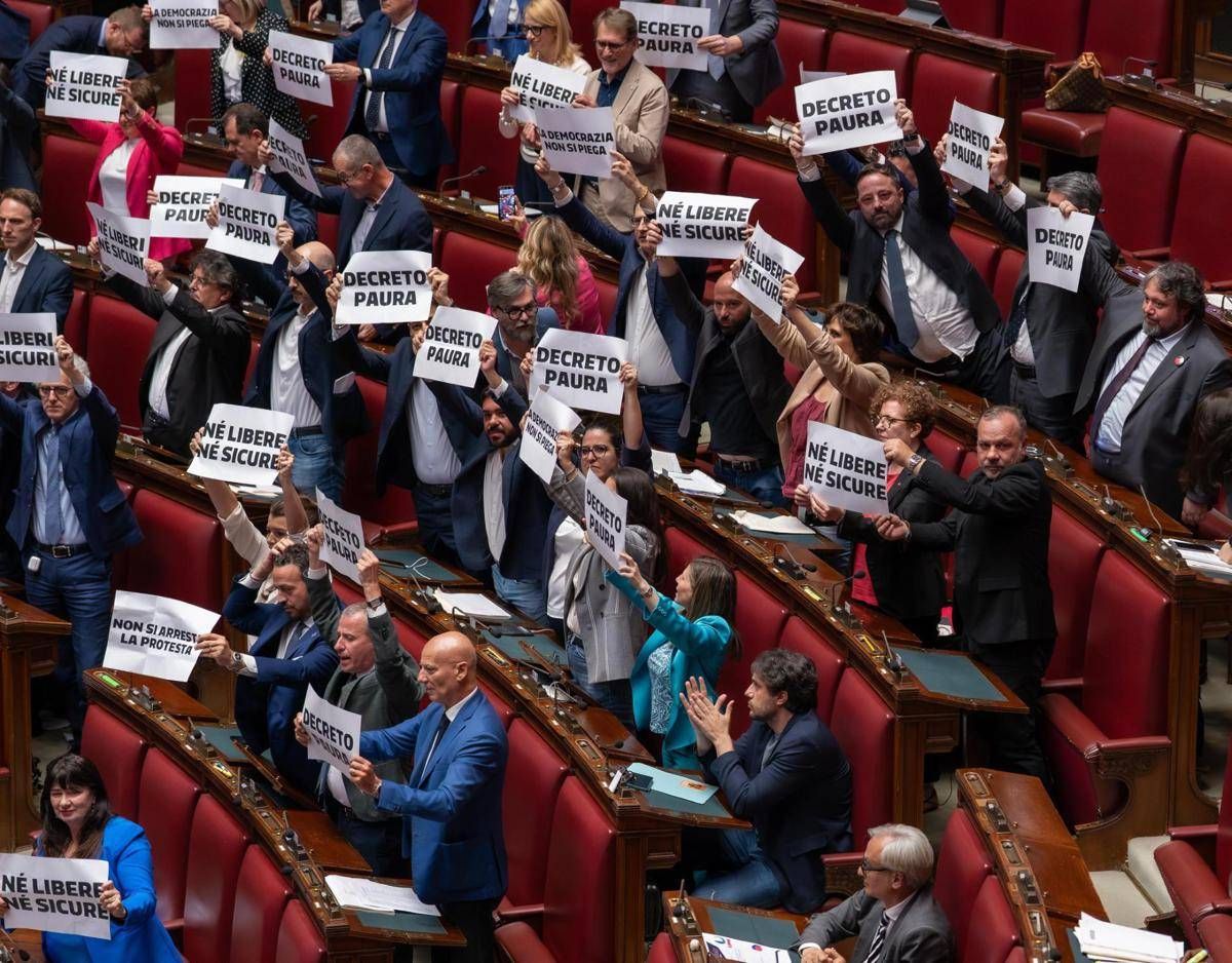 Dl sicurezza, via libera della Camera. Protesta opposizioni in Aula: "Decreto paura" - 