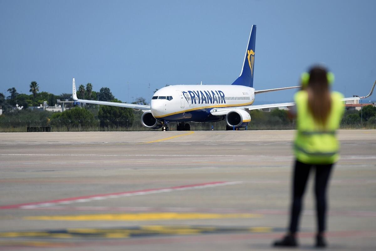 Allerta bomba su volo Ryanair | Cosa non ci hanno detto sugli evacuati? - 