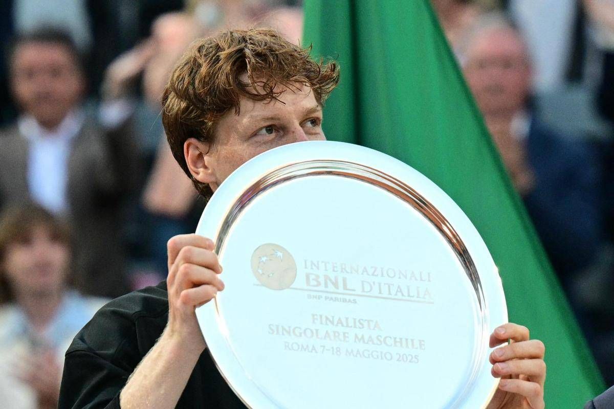 Sinner, complimenti e sfida ad Alcaraz: "Per ora sei il più forte" -