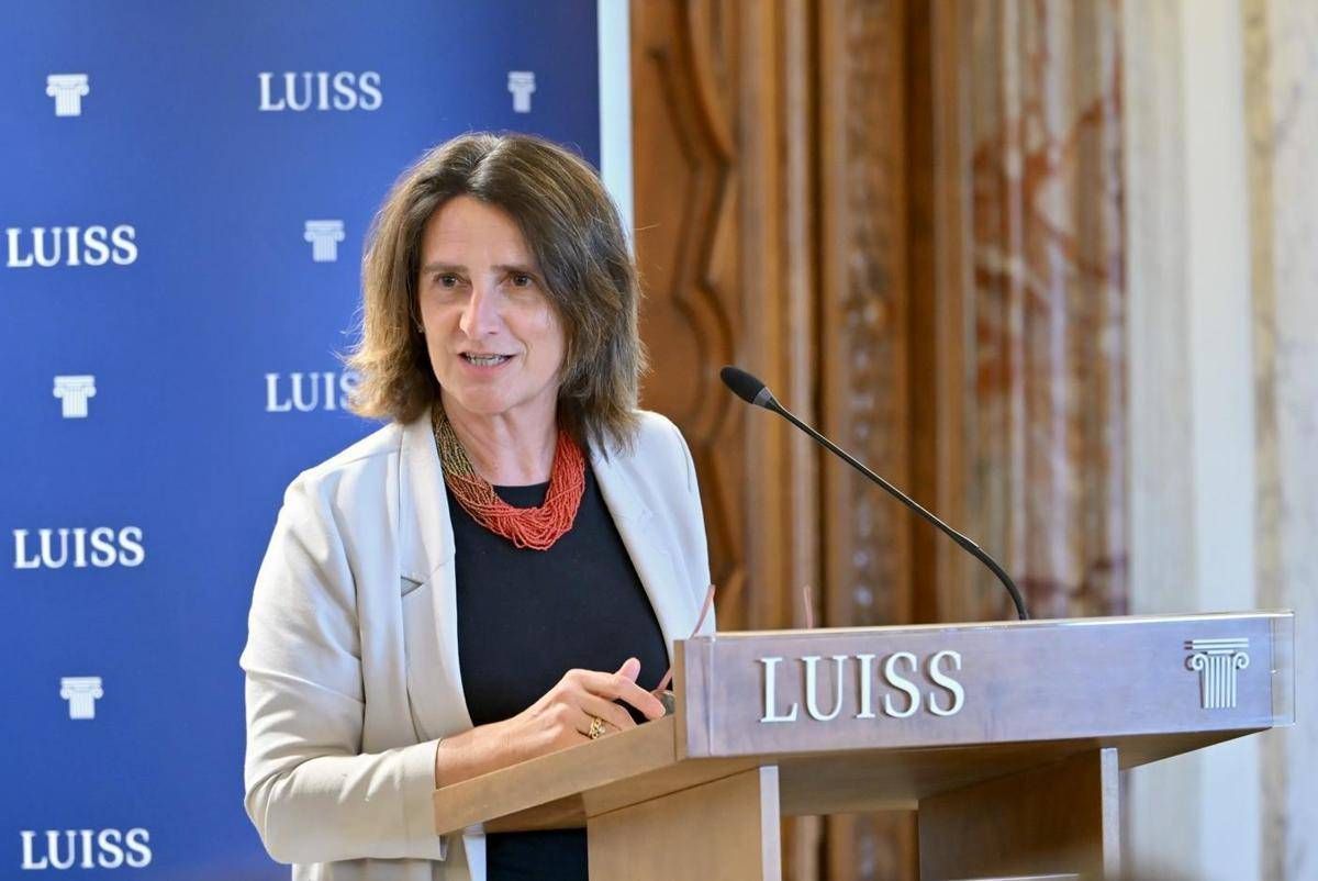 Ue, Ribera indica la strada per tenere insieme Green deal e competitività -