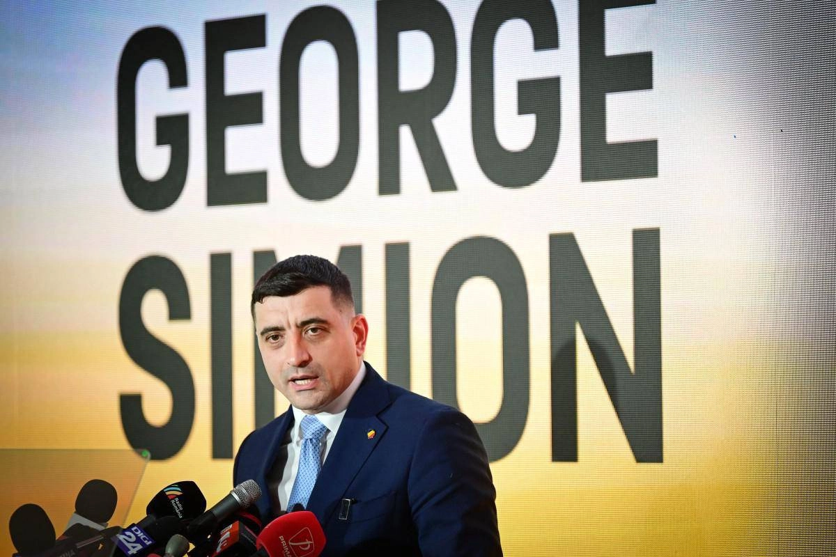 Elezioni Romania, Simion vince primo turno: 18 maggio ballottaggio con sindaco Bucarest - 