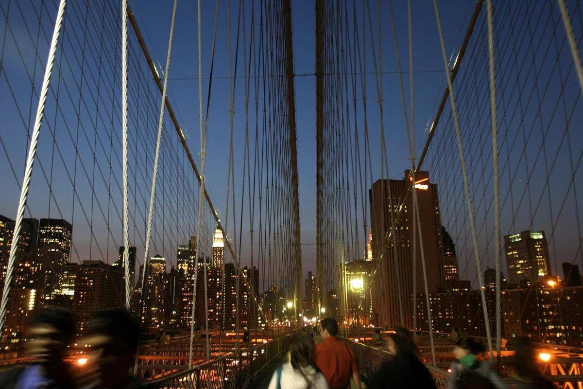Usa, nave scuola messicana contro ponte di Brooklyn: 2 morti e 19 feriti - 
