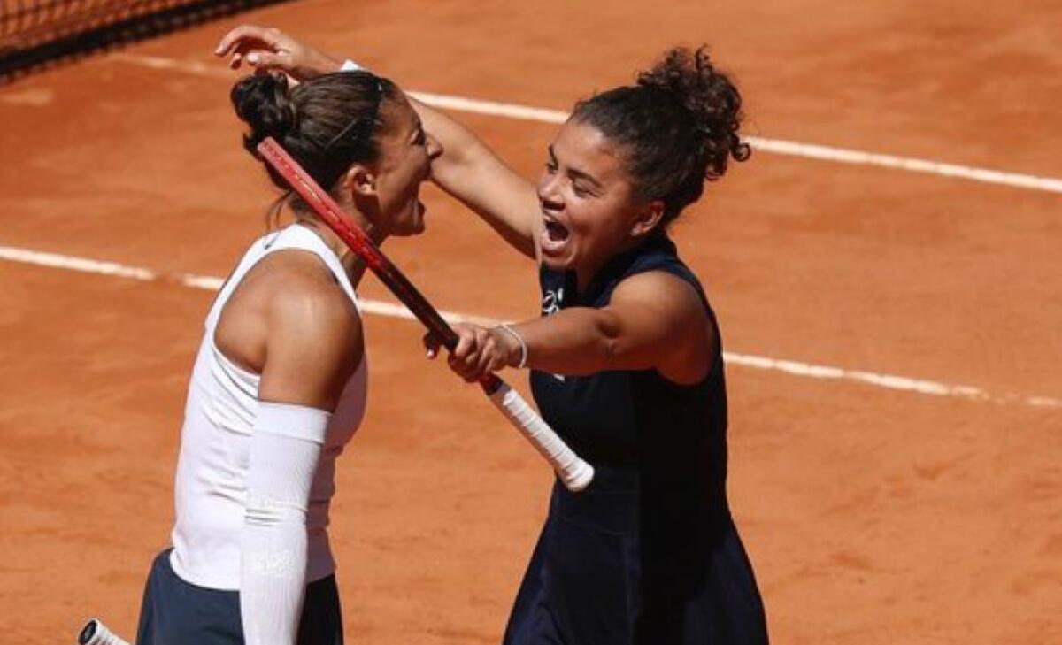 Paolini fa la storia a Roma | Il incredibile trionfo che sfida le tradizioni del tennis femminile! -
