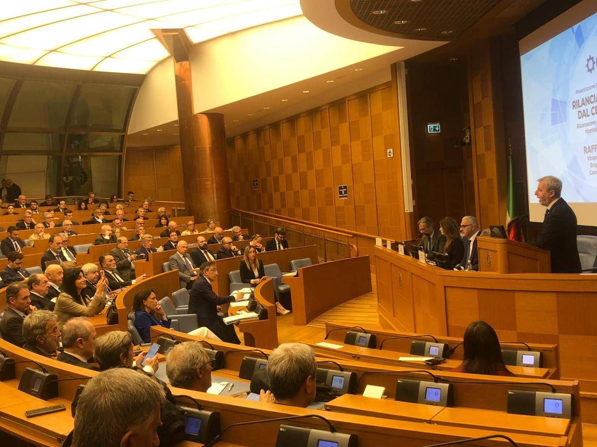 Cida-Censis: "Due italiani su 3 si sentono ceto medio, oltre metà teme che figli staranno peggio" - 