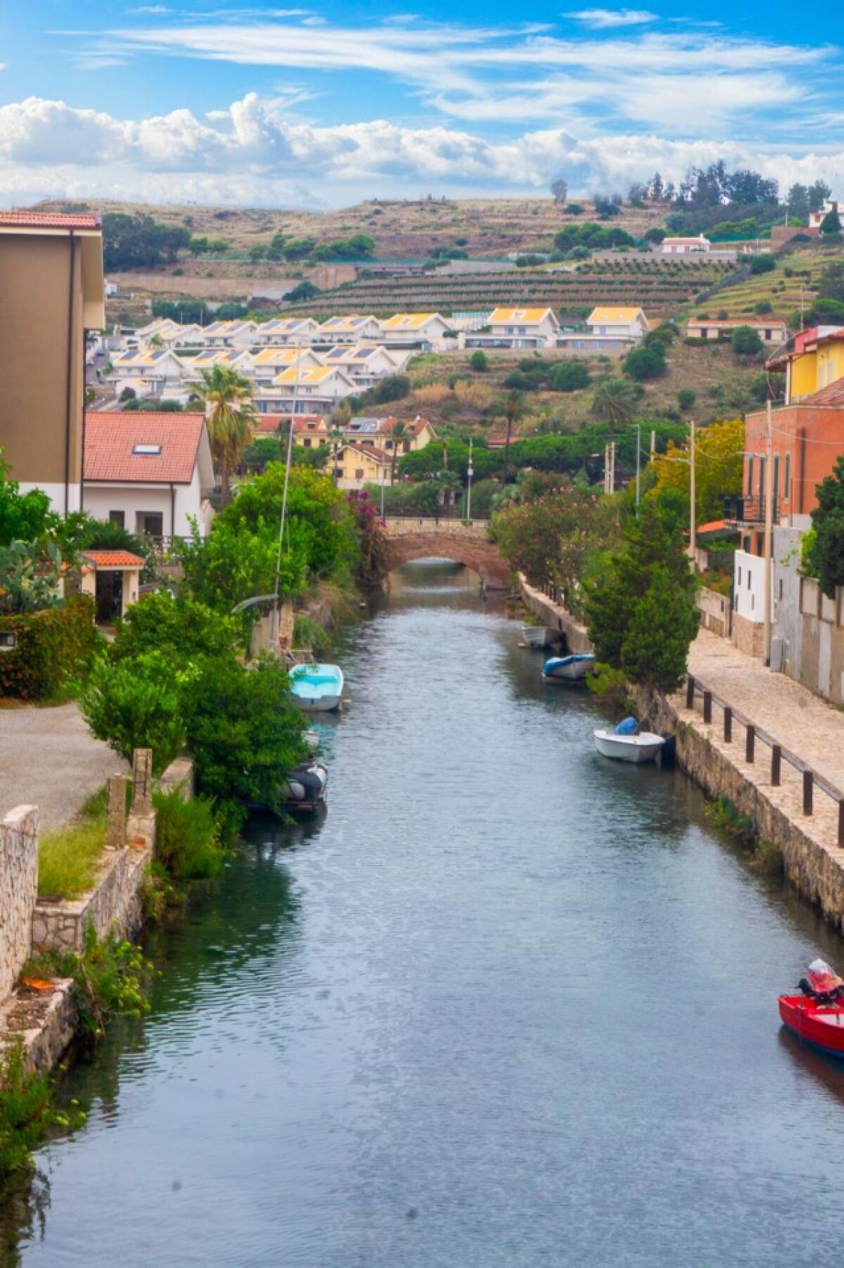 Svelata la leggenda di Risa al Comune di Messina | Il futuro del territorio passa attraverso l'arte? -